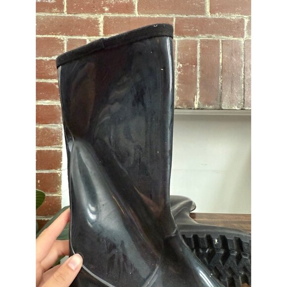 Women’s size 6 black rubber boots - Picture 4 of 10